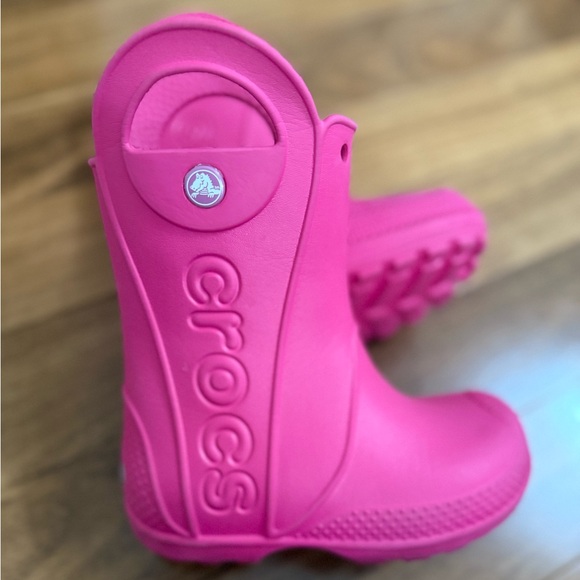 CROCS Kids Vibrant Pink Rain Boots - Picture 7 of 8